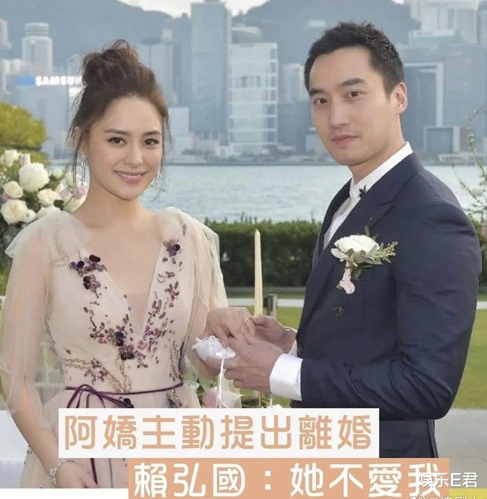 Twins组合香港开唱,阿娇阿Sa泪洒红馆,出道22年仍受粉丝追捧