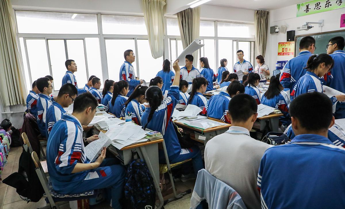 |“普职分流”将被取消，5月1日正式实施，家长：孩子有望上大学