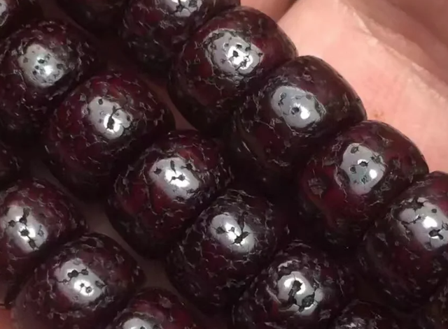 这些染色文玩,堪称文玩界的“毒瘤”,别再傻傻踩坑了