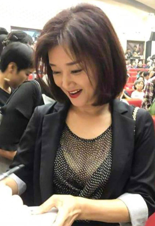 分居|歌手宋祖英:与丈夫分居8年,39岁高龄产子,57岁身材好似少女