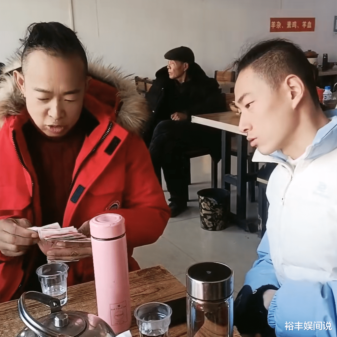 突传噩耗！39岁网红艺飞不幸去世，劳累过度引发，去世前仍在赚钱