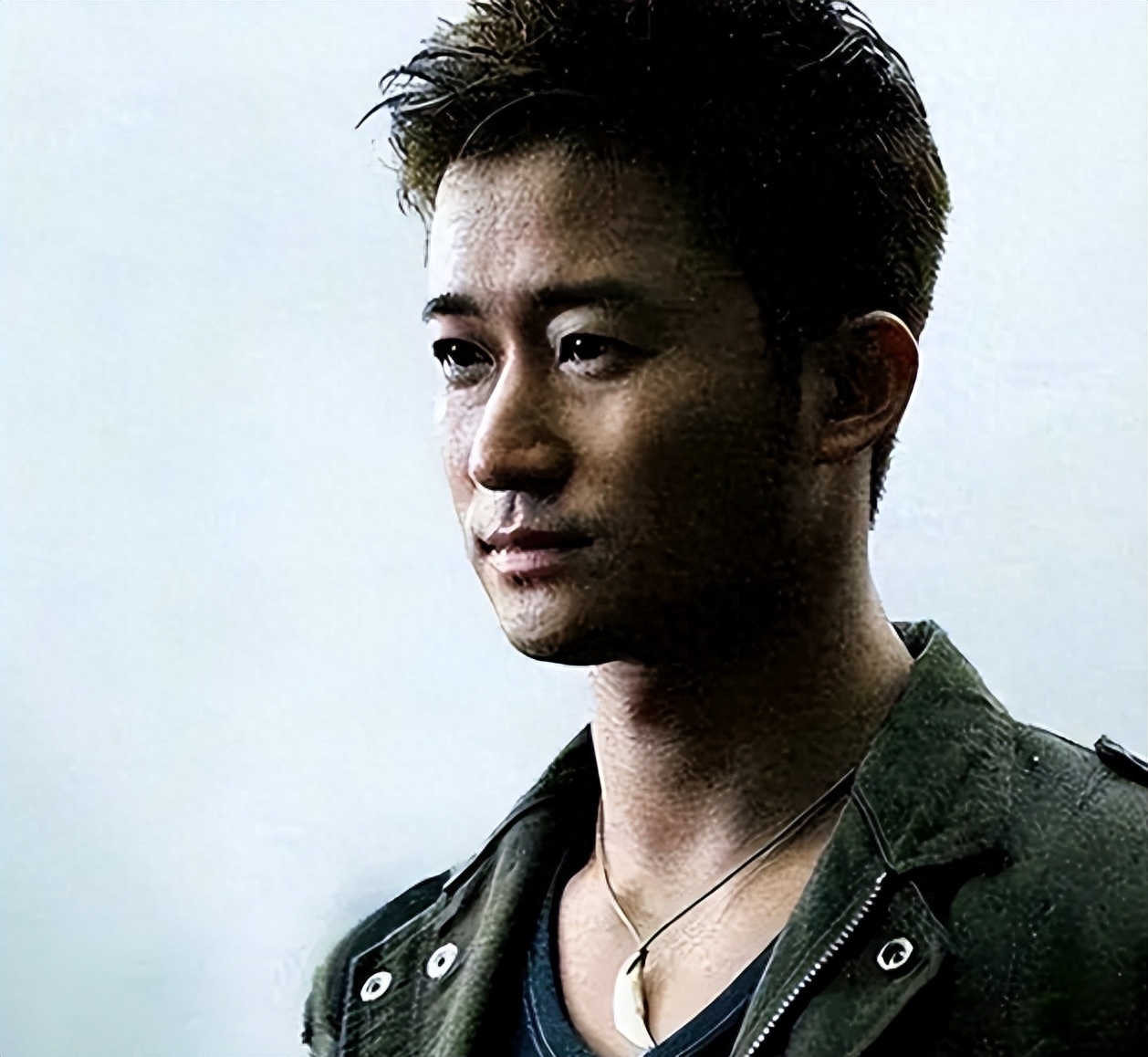 我们被骗了49年！原来他就是吴京的父亲，难怪吴京能大红大紫