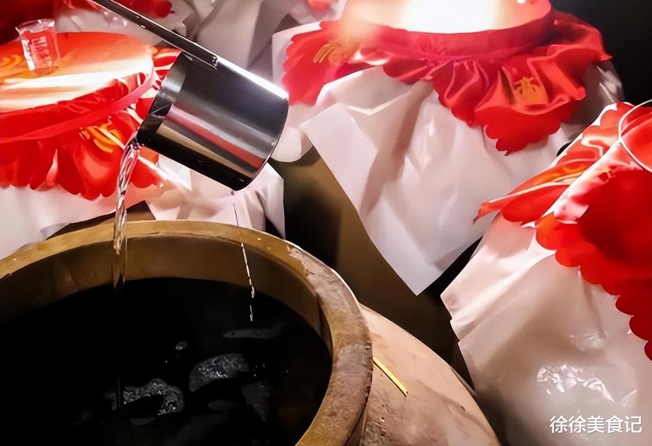 高粱|自家酿的“粮食酒”为何才几元一斤？究竟有多少利润？简直太妙了