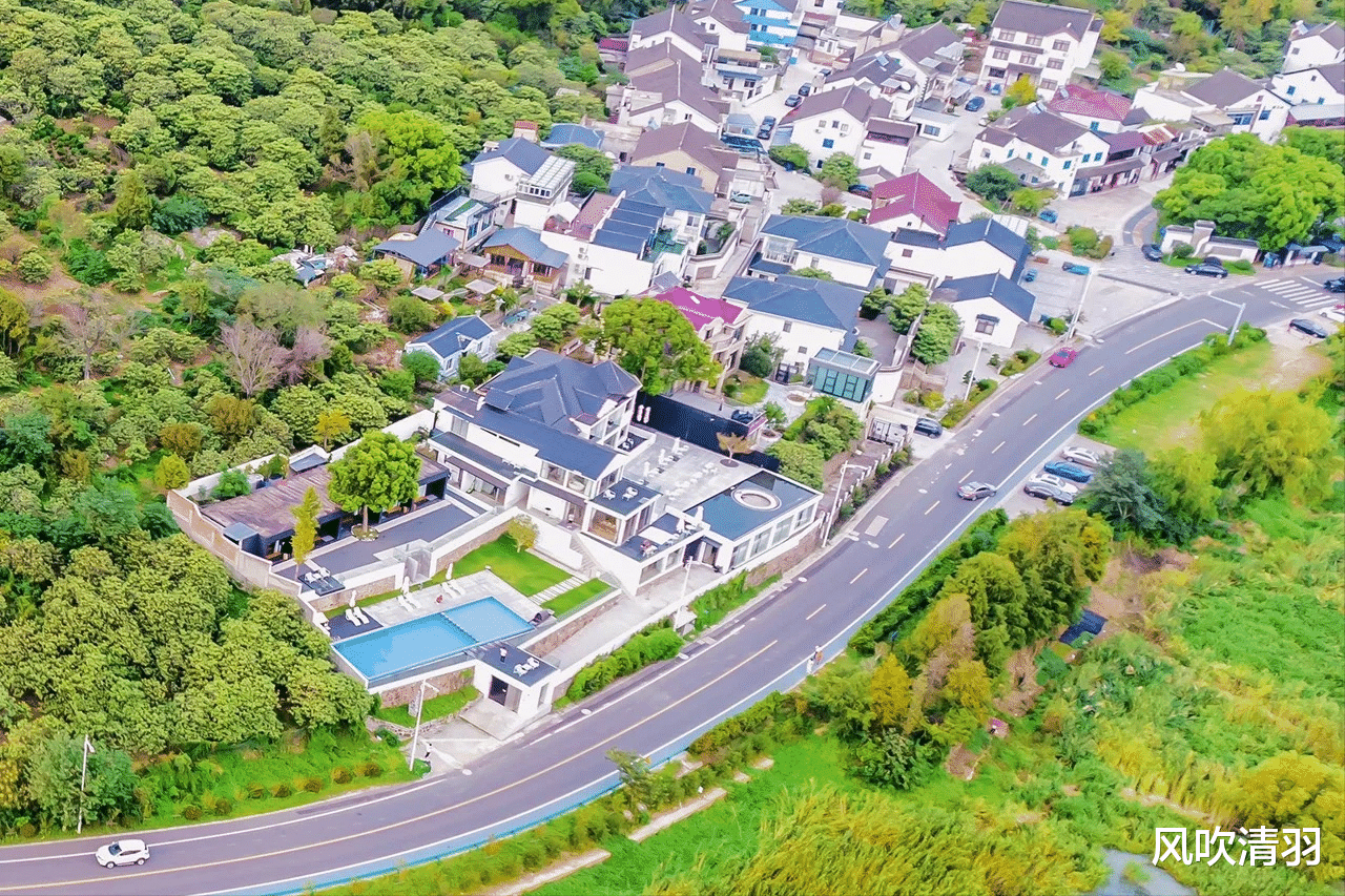 |我国第3大淡水湖,平均深度不到2米,被称为“可以走过去的湖”