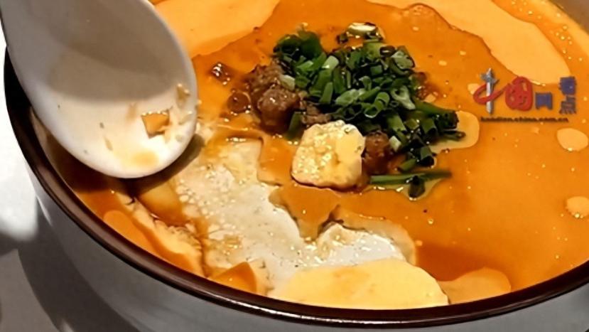 羊肉|男子遭遇“蛋羹刺客”！16元蒸蛋仅一层蛋皮，餐厅态度让人心凉