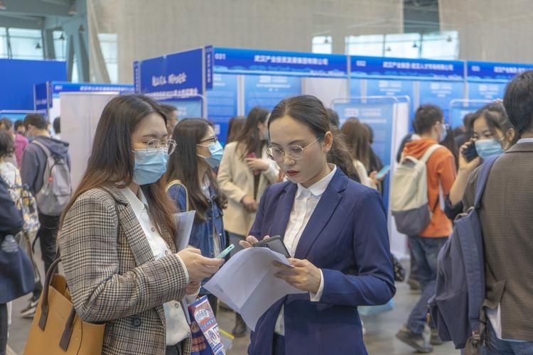 |澳洲留学生对于回国就业与继续留在国外就业你选择好了吗?