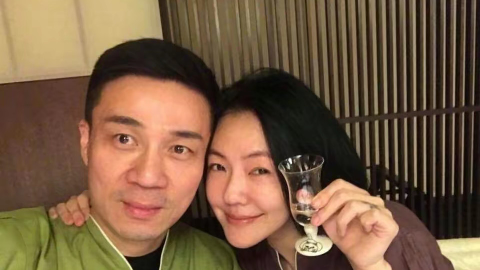 小S秀恩爱翻车！承认是许雅钧打包的剩饭，还回应了夜店风波