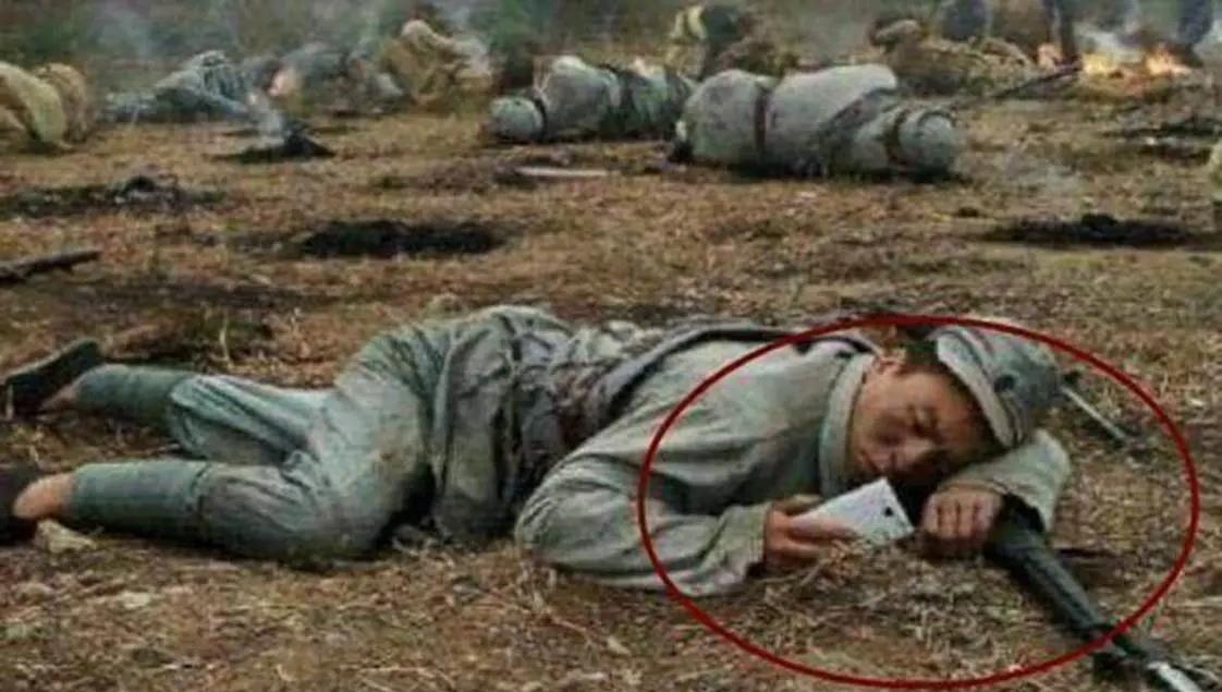 难怪网友调侃,无脑台词,离谱穿帮,真是让人尬的能抠出“三室一厅”