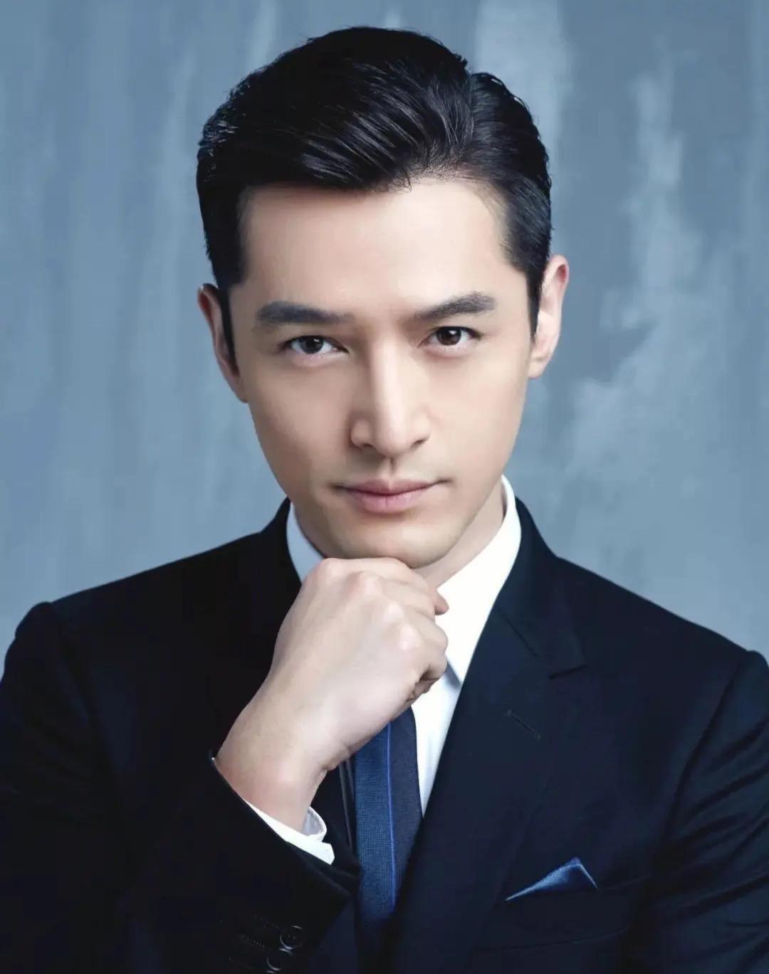 胡歌|继胡歌官宣生女后，言承旭也发文宣布升级当爸，男神藏得太严实了