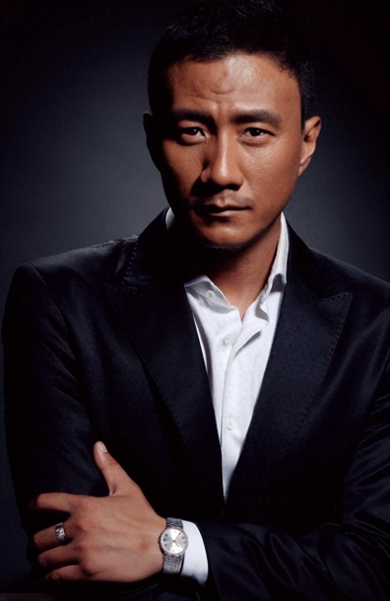 真正能代表中国男人形象的5位明星 长的帅气质硬,没有一个娘炮