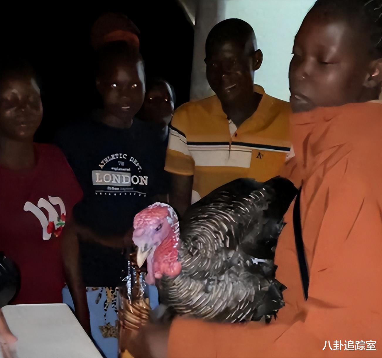 Rose归国至今未洗头，好友曝其盖新房懒更新，哥哥曾送鸡怕妹挨饿