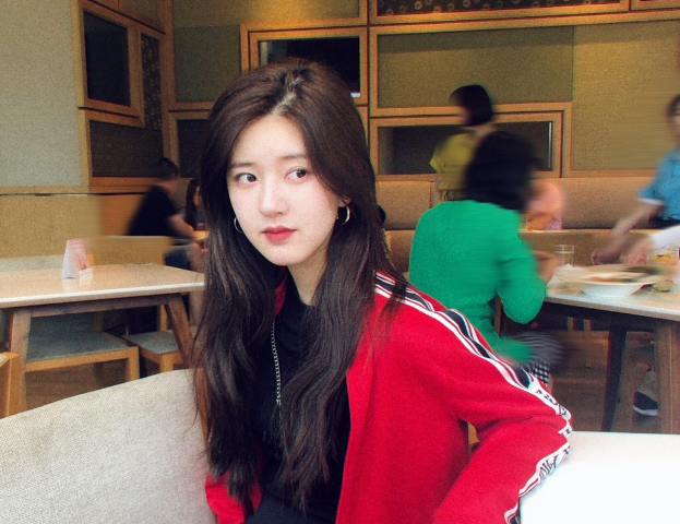 赵露思|赵露思初中就凭一张自拍就火爆网络,如今更是火遍娱乐圈