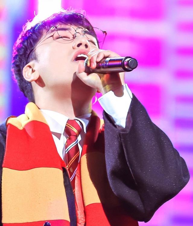 |原Bigbang成员李胜利被曝与韩国网红在泰国约会，疑似恋情曝光