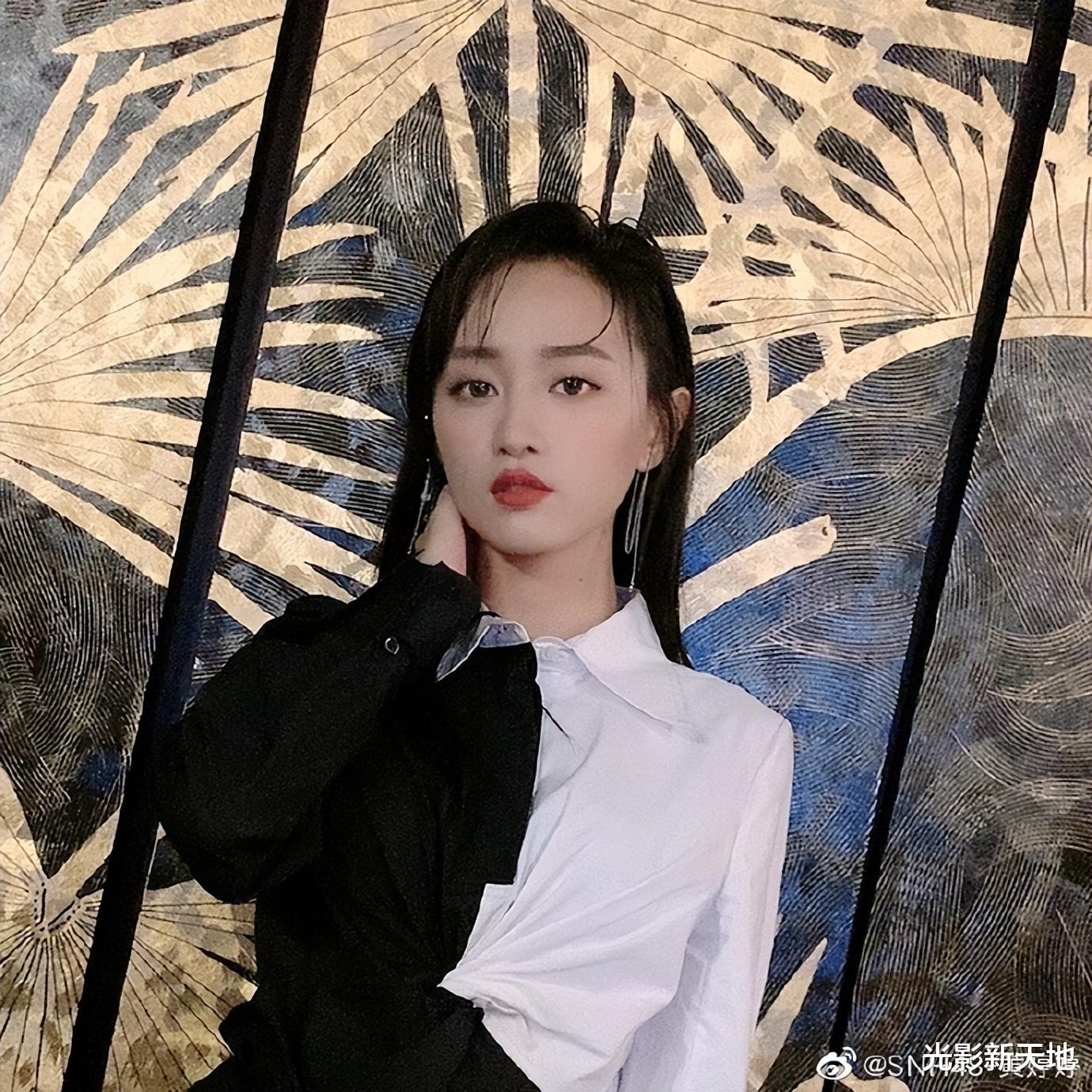 黄婷婷|黄婷婷成失信人!拒付350万违约金,扯掉了娱乐圈最大一块遮羞布