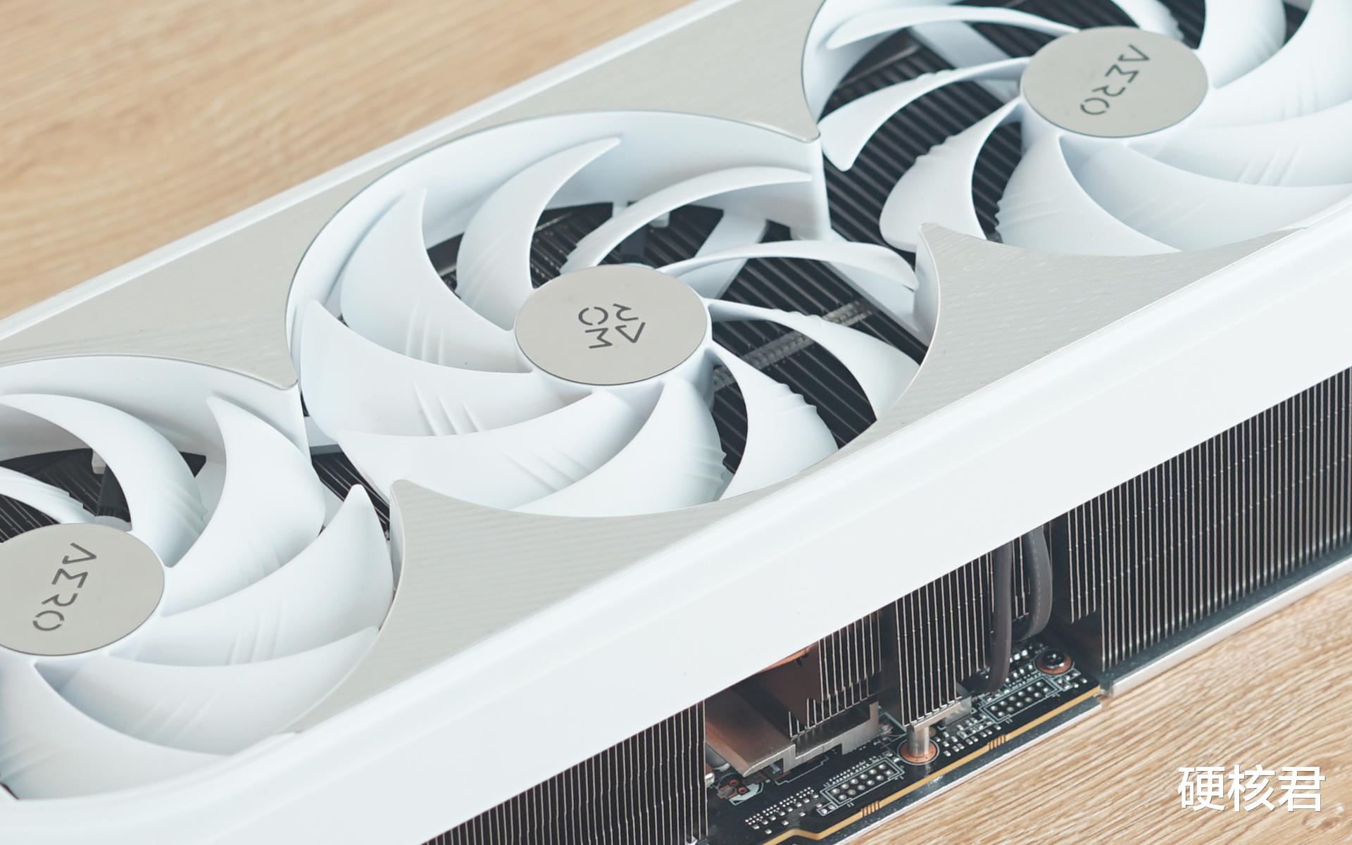 帕米尔|白色美学外观搭配出色性能,13代新平台装机体验!