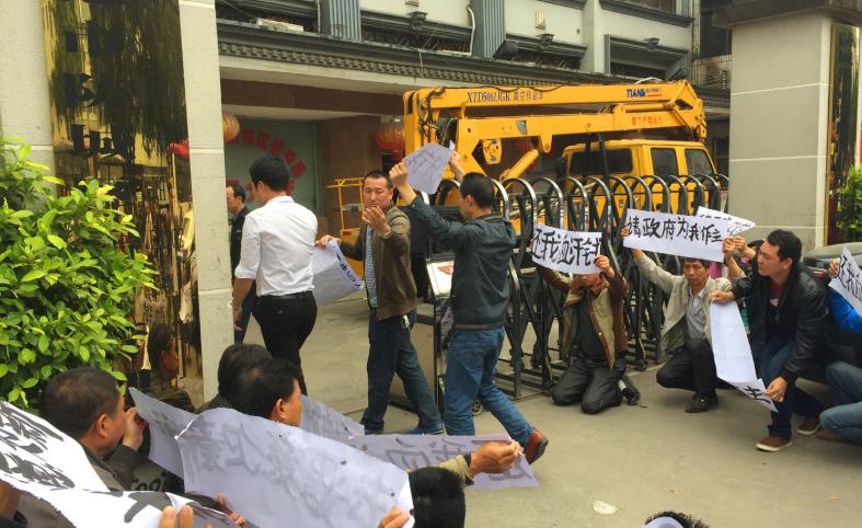 农民工讨要工资,什么时候变成了“恶意讨薪”?