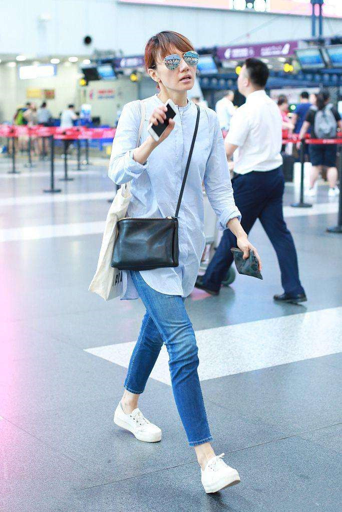 短发 袁泉留短发原因曝光！45岁走下坡路发际线高发量稀疏，但胜在自然