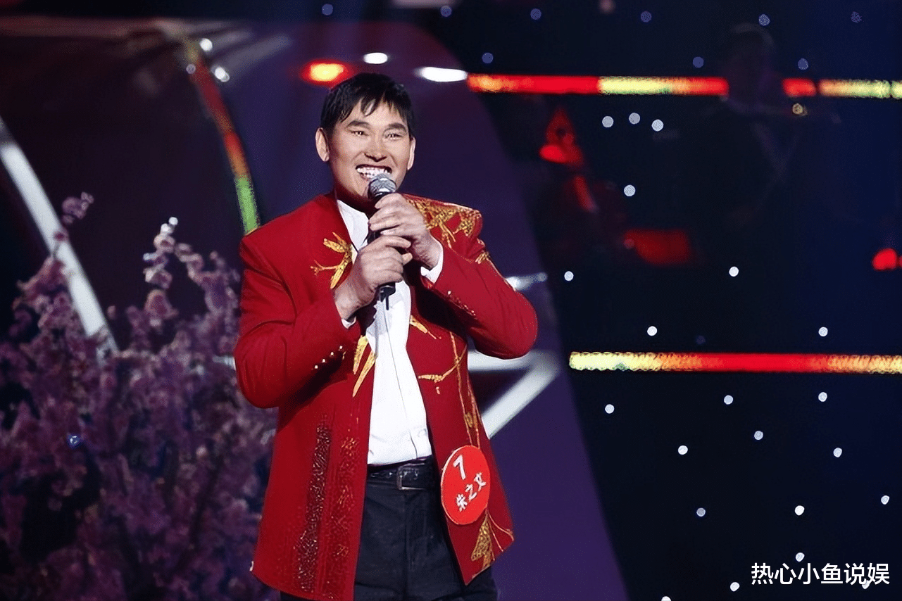 儿子离婚，签百万借条，身价不菲的大衣哥，终为没文化付出了代价