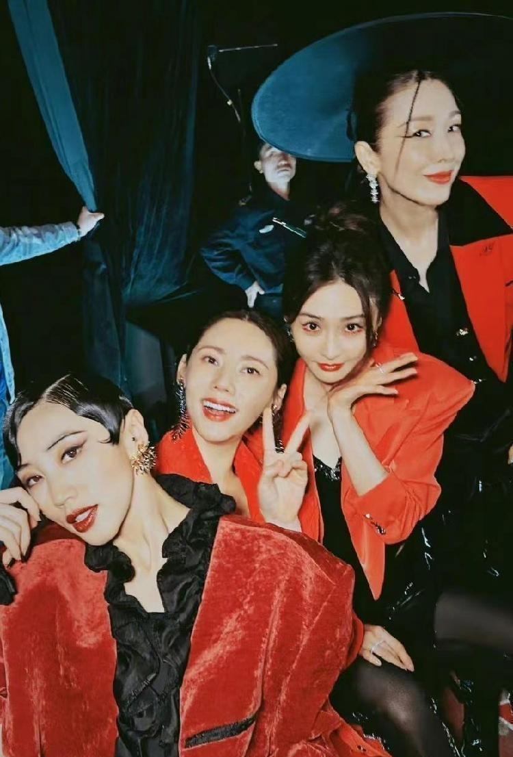 秋瓷炫|秋瓷炫的一段舞蹈,展现卑微到骨子里的失败婚姻!