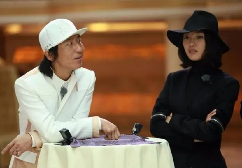 假面|装不下去的洪欣、假装豁达的陶虹,将假面夫妻的“虚伪”暴露了