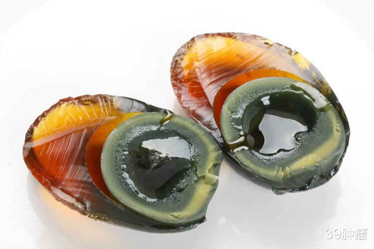 皮蛋被美国评为“最恶心食物”榜首,含“铅”能吃吗?告诉你答案
