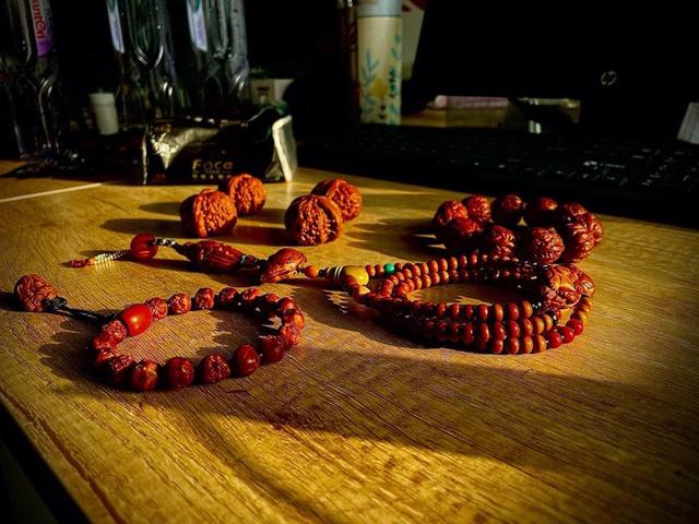 翡翠|文玩,破石头,破木头,咋就那么多人喜欢呢?