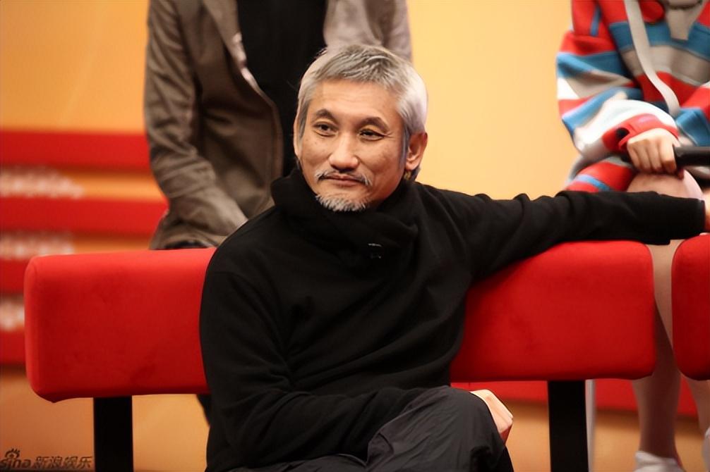 有种“整容”叫徐克离婚，妻子施南生变化不大，他却像换了个人