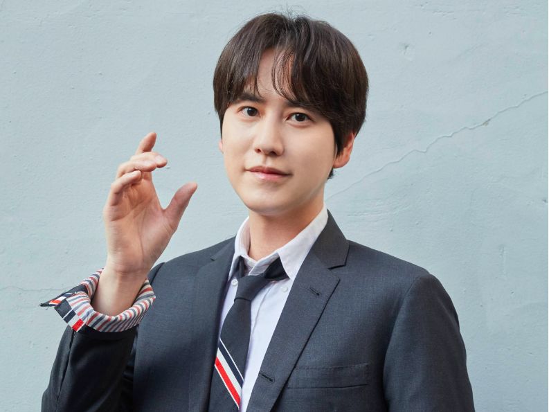 知名偶像男星被30岁陌生女子砍伤！犯罪动机曝光，脑残粉太可怕