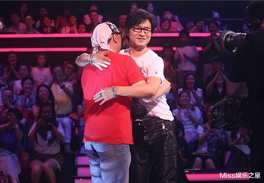 实力不输张国荣,拒签9年卖身契后遭淘汰,钟伟强曝光好声音黑幕