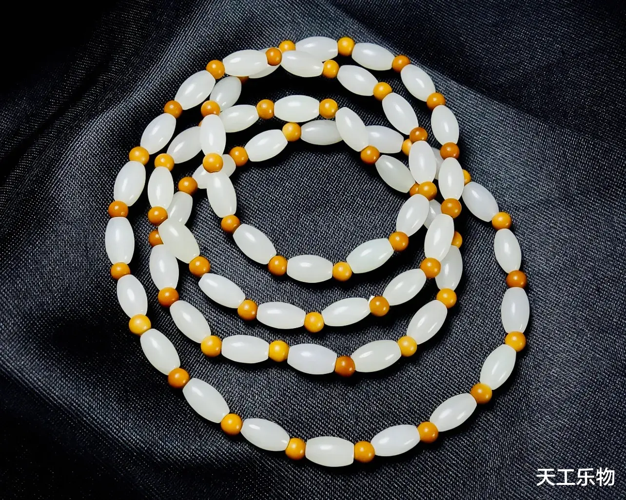 十种和田玉手串珠形盘点！不同风格要如何选择？