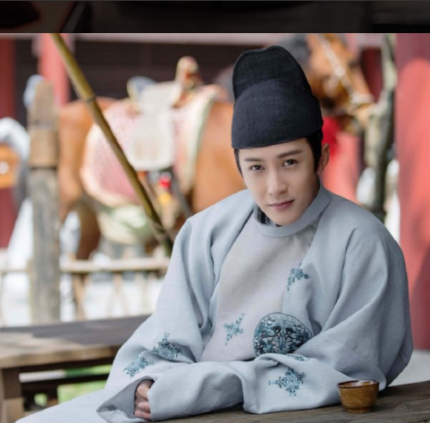 明明长着同一张脸,一个成顶流,一个却死活红不了,连于正都发愁