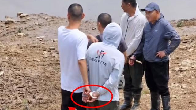 钓鱼|武汉男子东荆河“钓鱼”被铐走！网友热议：弄条鱼用得着上铐子？