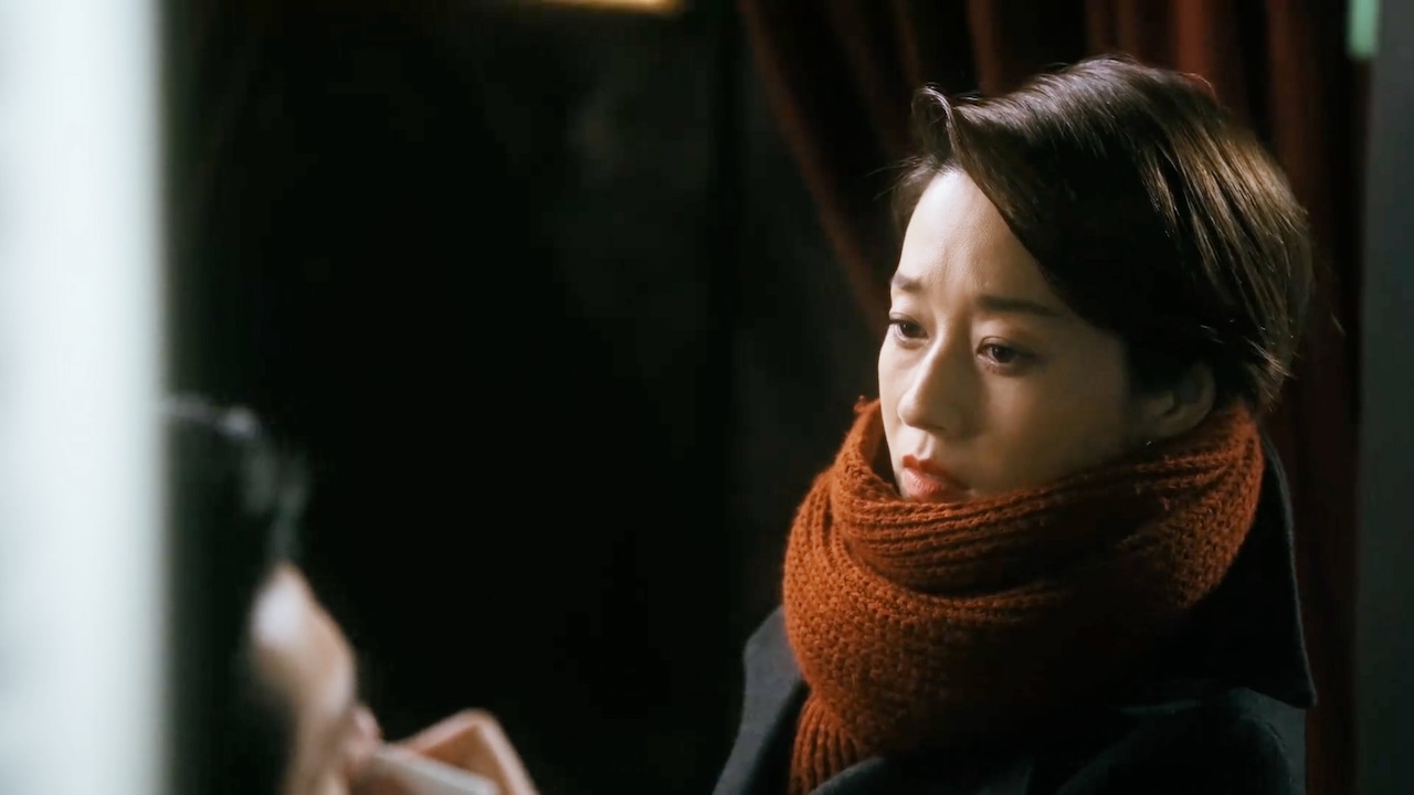 狼吞虎咽、毫无形象,《繁花》唐嫣吃年糕,给内娱女星上了生动一