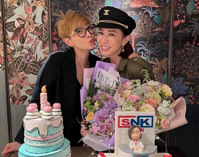 佘诗曼|佘诗曼喜迎48岁生日！众港星到场送祝福，汤盈盈露三寸事业线