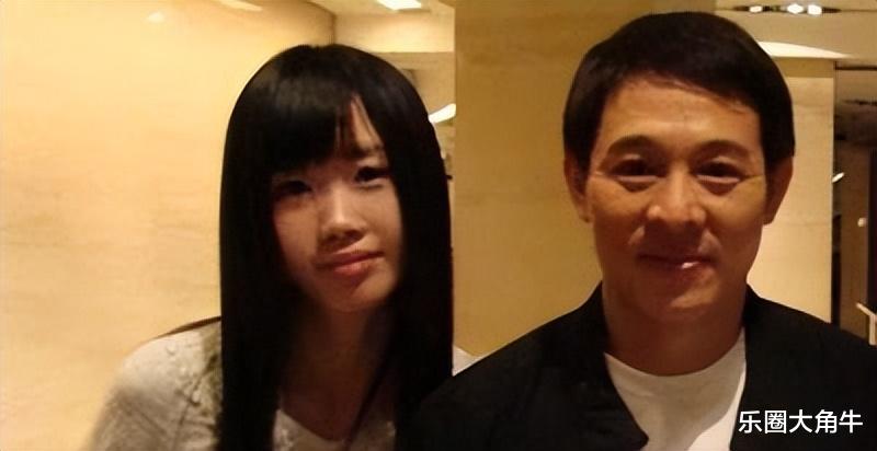 35岁李思:我爸是李连杰,我妈是黄秋燕,我是留守儿童