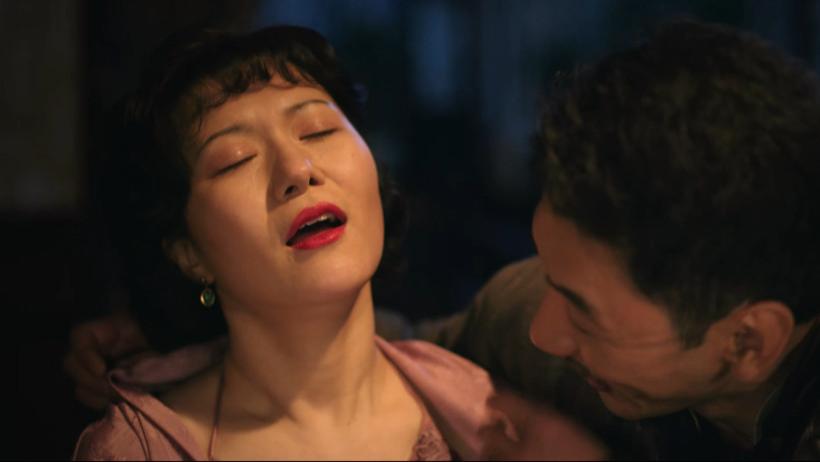 条件不符就别演“情妇”了，这位32岁女星告诉你，啥叫教科书式撩汉