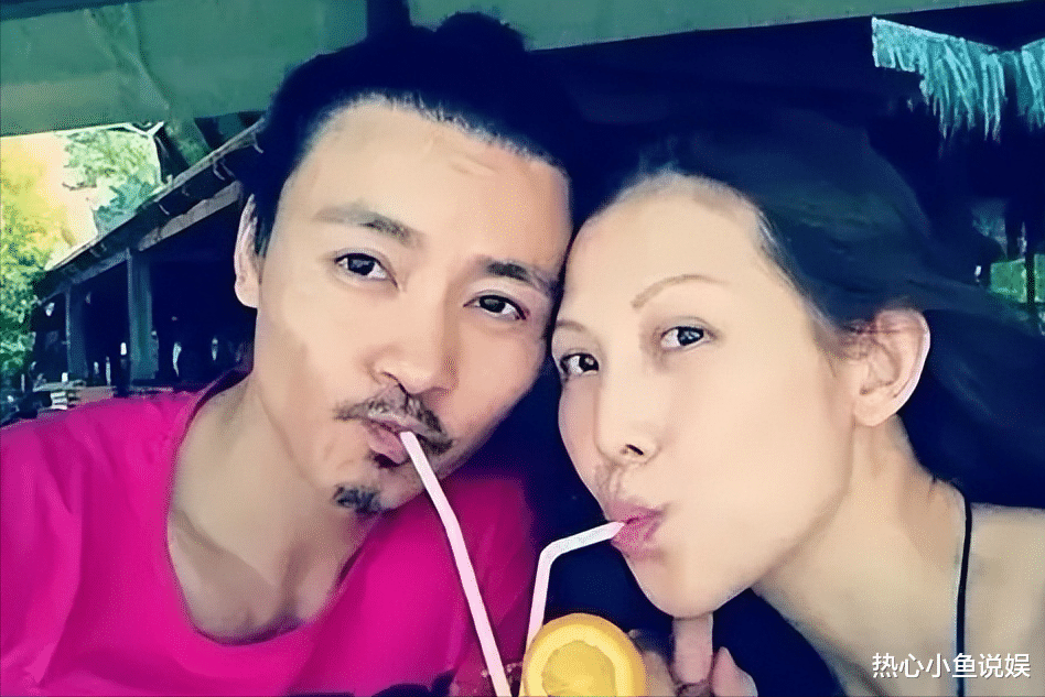 曝二字影帝出轨，在KTV卫生间与嫩模亲热，被服务员撞见一丝不挂