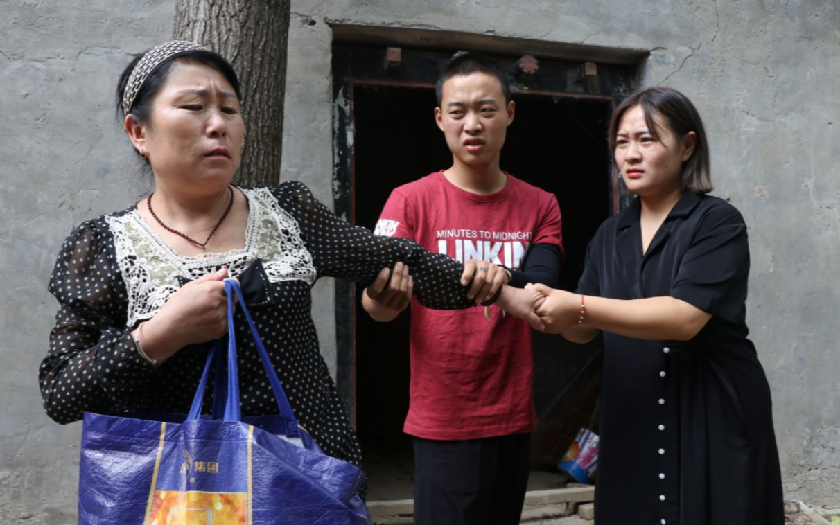 “别给自己揽瓷器活儿”，经历过才明白，没必要对亲戚的孩子太好