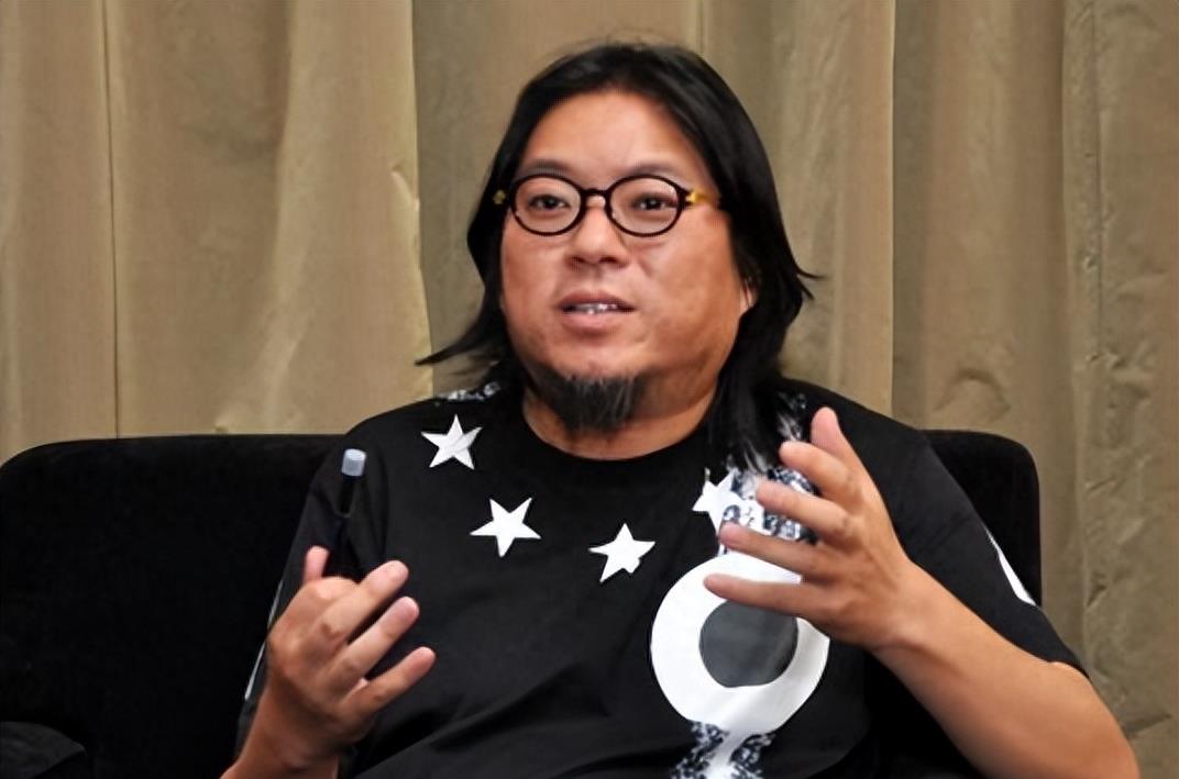 53岁高晓松暴瘦到认不出,剪短发瓜子脸似华晨宇,被疑是做医美想复出