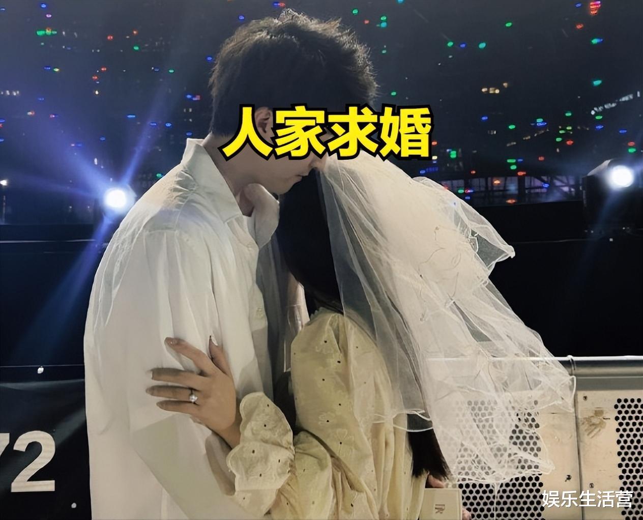 高海宁|演唱会求婚情侣被骂惨,穿婚纱疑提前踩点,五月天被罚款3.4万