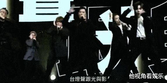 “香港顶流”姜涛落魄了?秘恋发型师身材胖成球,门票10元没人看