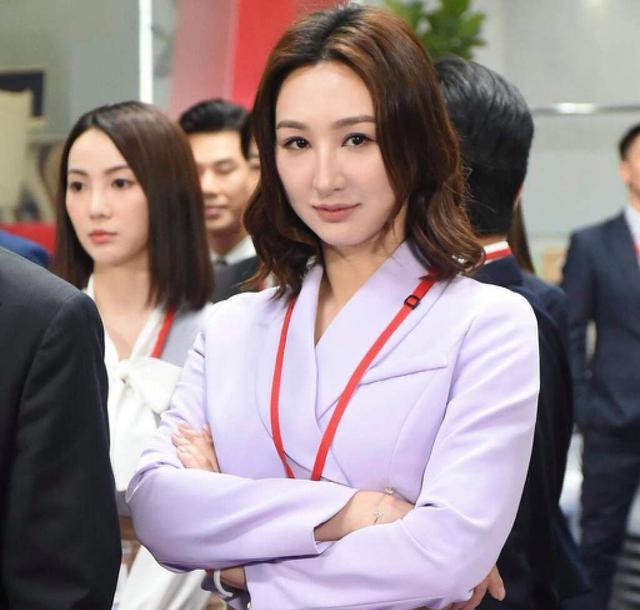 高海宁|TVB花旦高海宁请全组享用美食，一举动暴露私心，视后发文感谢