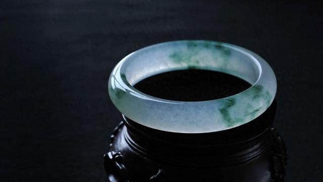 「文玩小课堂」翡翠玉石的挑选技巧，让你不再吃药！
