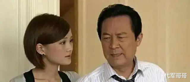 原来他已去世10年了,对患癌妻子不离不弃,遗孀的选择让人泪目