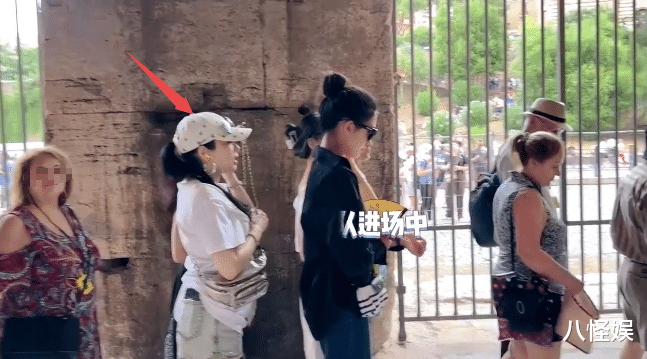 钟丽缇携家人罗马度假，备孕多年无果两次许愿，女儿获赞天使面孔