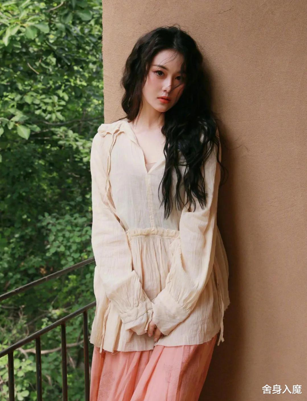 |张馨予晒照秀恩爱，小腹微凸疑似二胎有孕！！