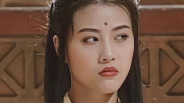 周海媚被曝去世后，好友何家劲评论区沦陷，本人更新视频展笑颜！