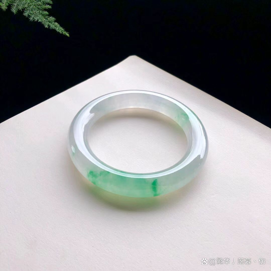 翡翠|翡翠原石八大敞口——莫莫亮