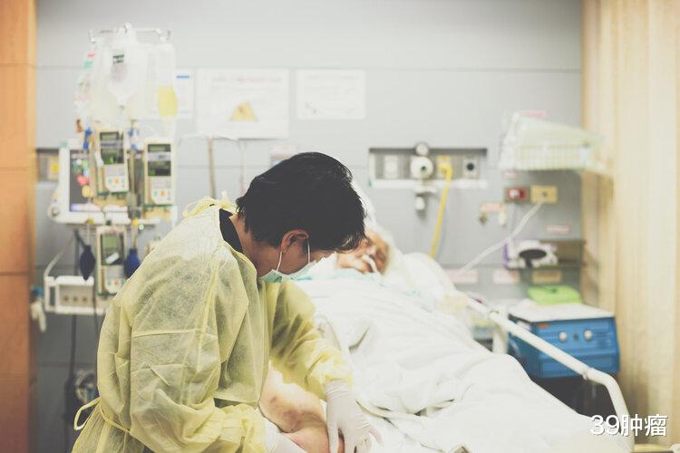 29岁男子吞服百草枯中毒,濒死关头后悔,家人却决定放弃治疗