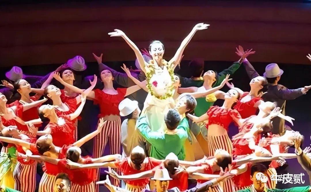 许家印垮台后,白珊珊终于坐不住了,报警称自己靠拼搏才走到现在